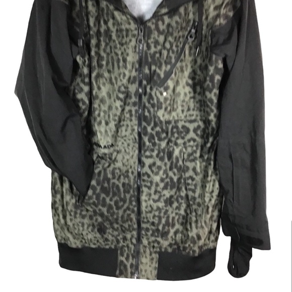 Green and Black Leopard Print ARMADA Ski / Snowboard Jacket - Picture 6 of 11